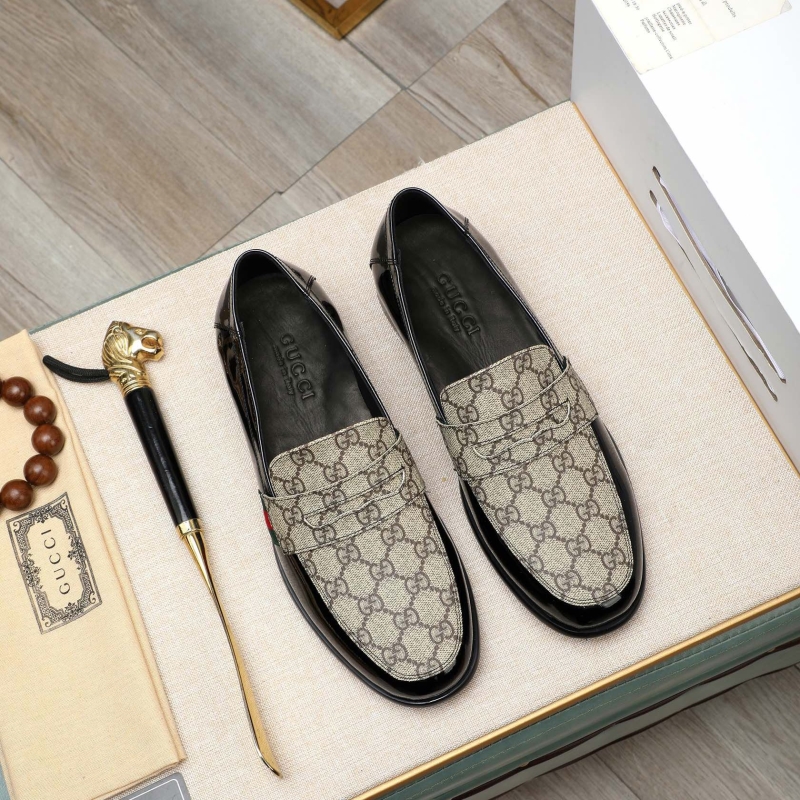 G*u*i leather shoes